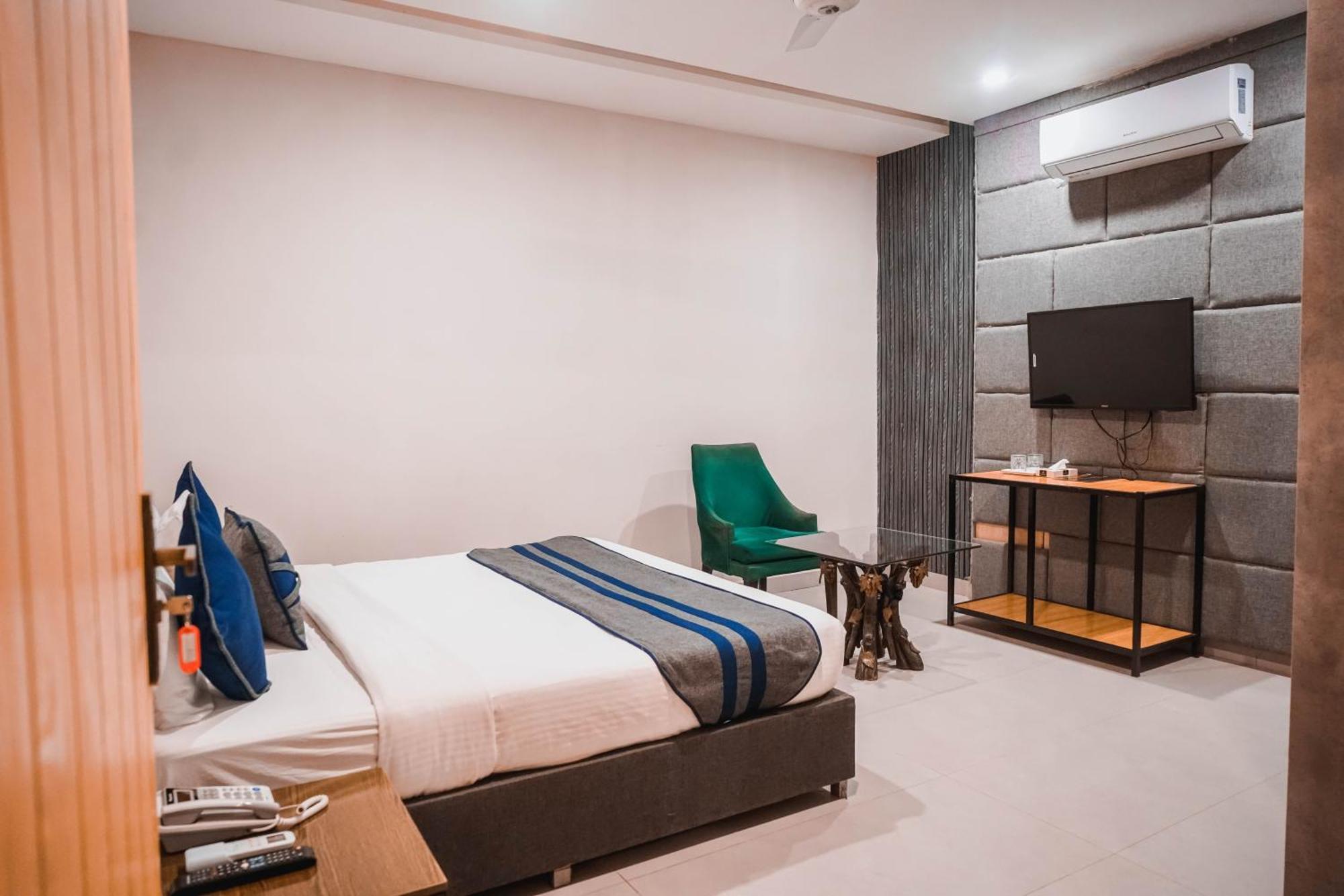 The Garden Hotel Islamabad Ngoại thất bức ảnh